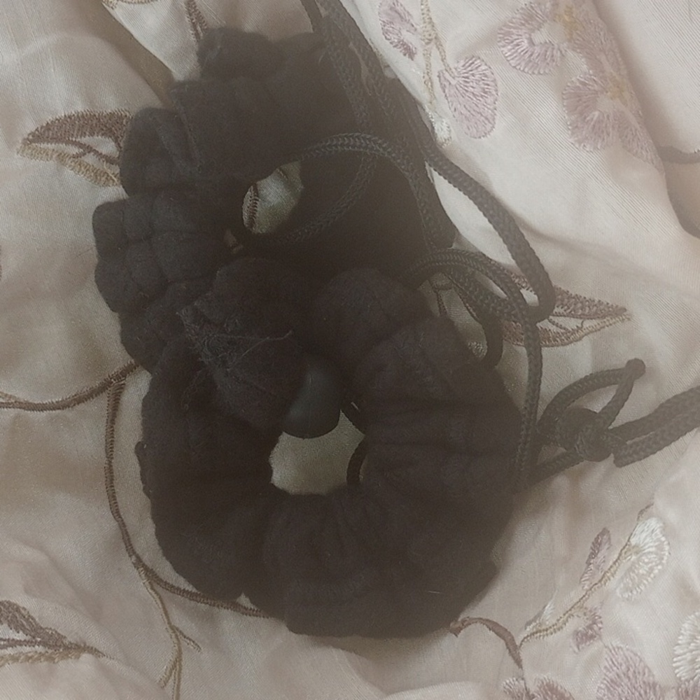 (2) all black HT'S